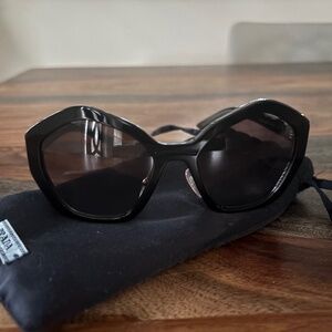 Prada sun glasses